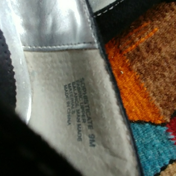 Shoes - Picture 4 of 6